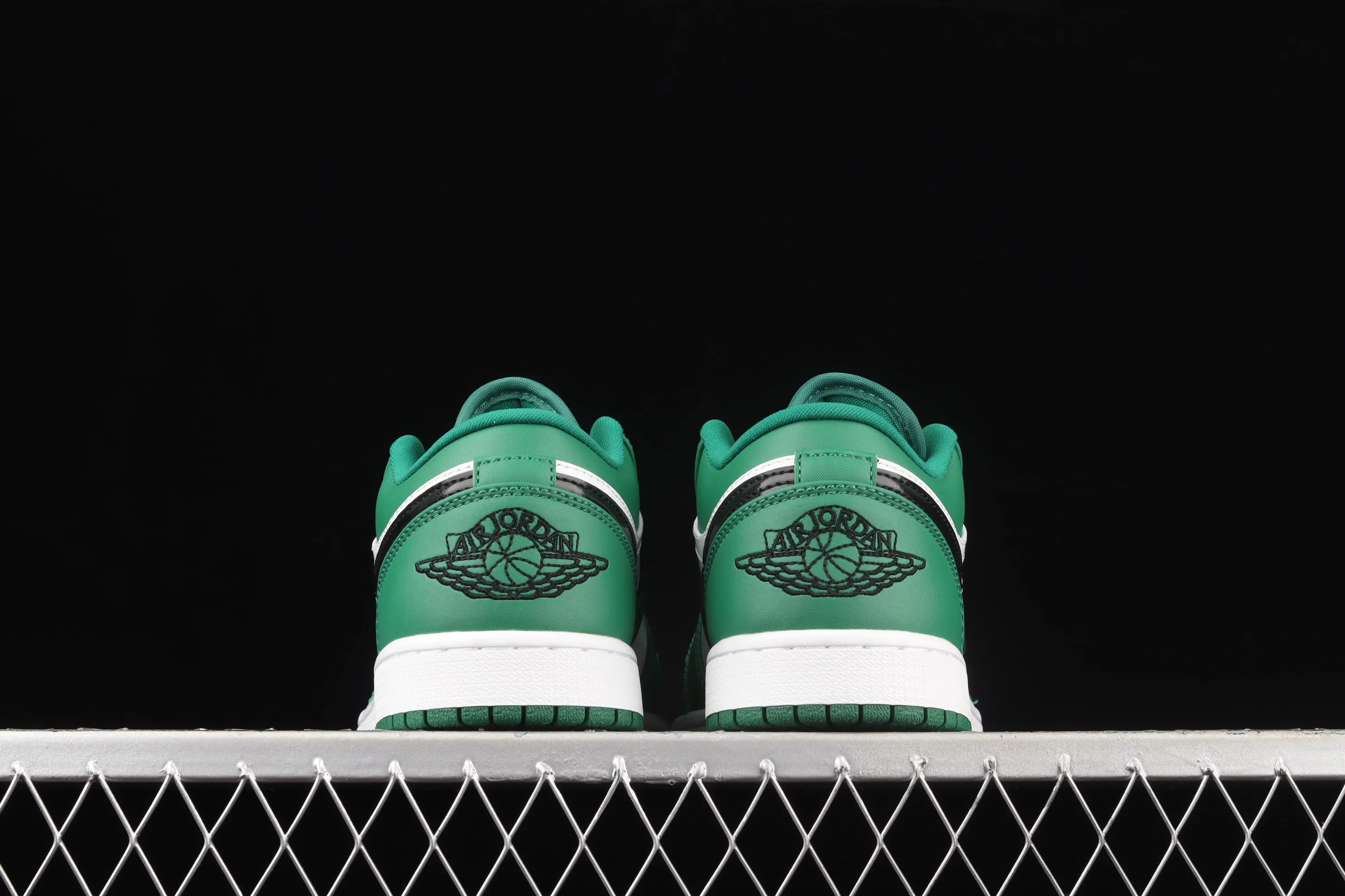 All categories Air Jordan Jordan series basketball shoes Air Jordan 1 Low G version pure original Air Jordan 1 Low AJ1 Joe 1 Celtics low-top cultural and leisure sports sneakers 553558-301